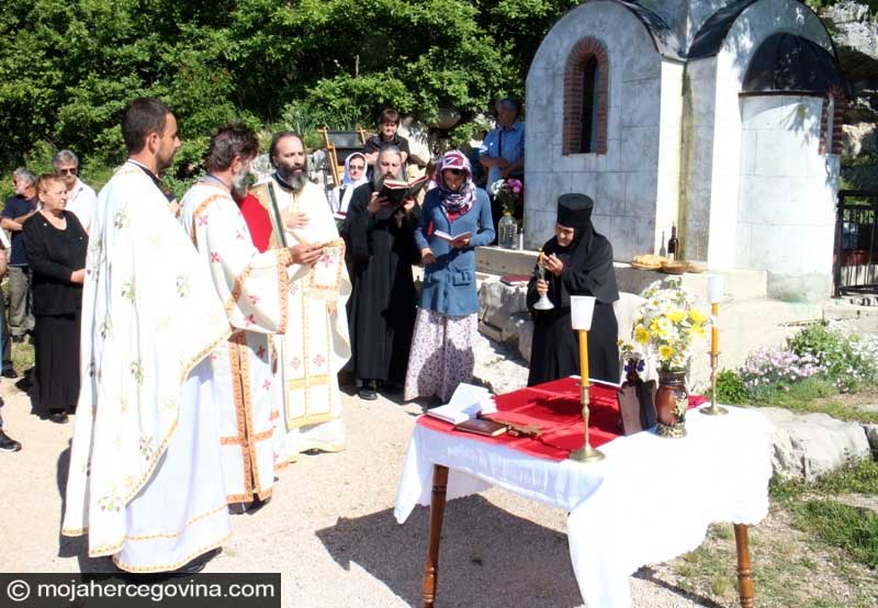 Obilježene 74 godine od  ustaškog zločina na Korićkoj jami, 4.6.2015. Foto: MojaHercegovina.com