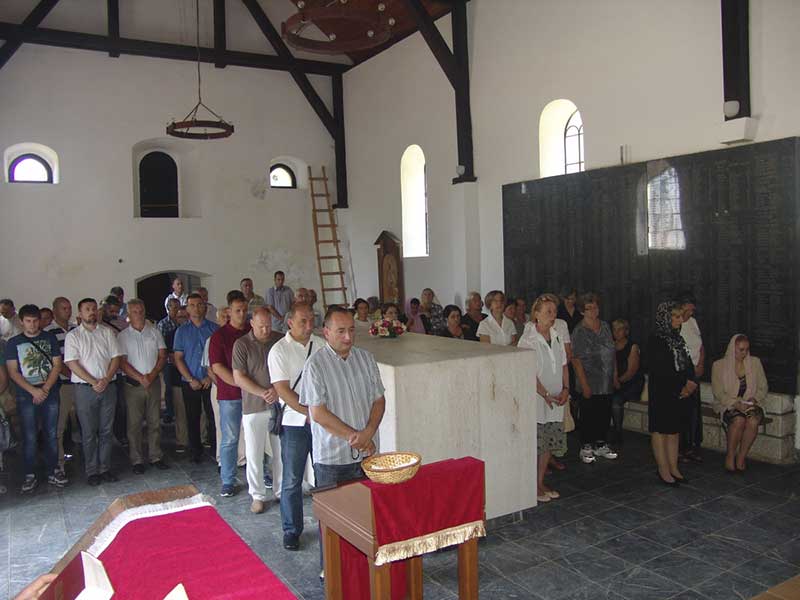 Литургија и помен садиловачким жртвама, 25.7.215. Фото: СПЦ, Епархија горњокарловачка