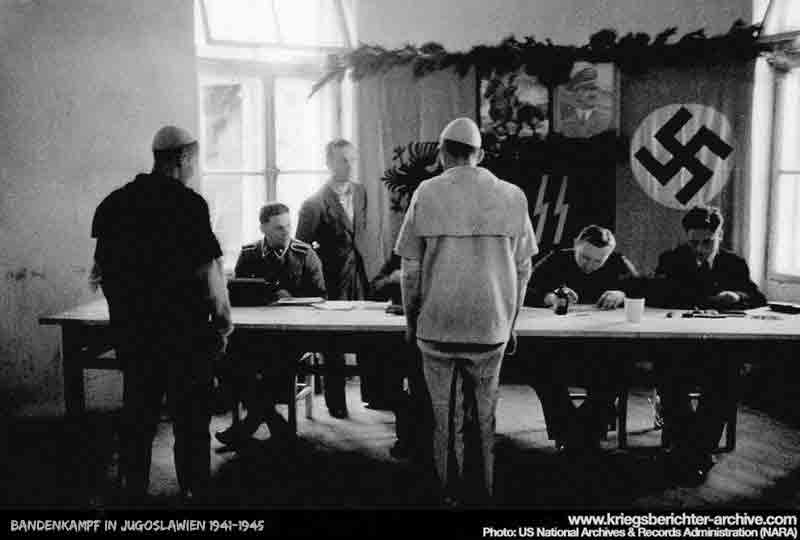 Регрутација Арнаута у СС Скендербег, 1943. Фото: БундесАрхив