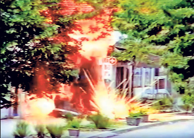Ниш: Експлозија касетне бомбе, мај 1999. Фото. Политика / Живорад Костић