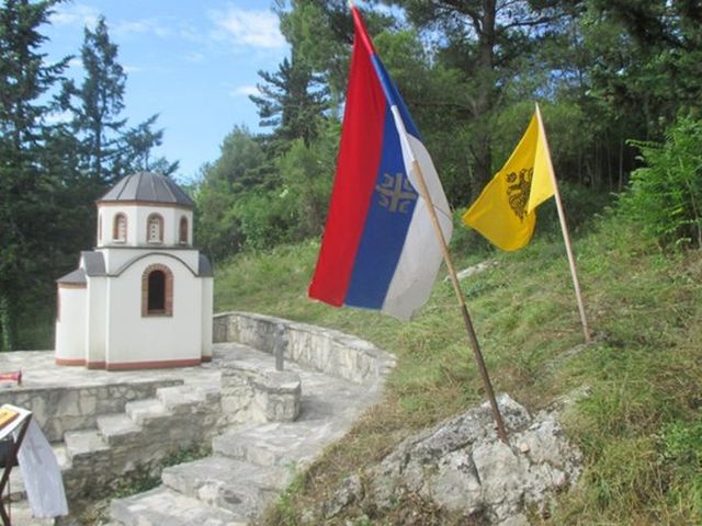 Спомен-капела код Придворачке јаме Фото: Trebinje.live