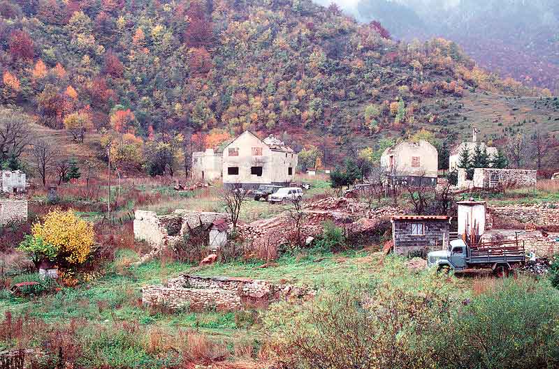 Трново, фотографија из 1996. Фото: Википедија / DoD Benjamin M. Andrea