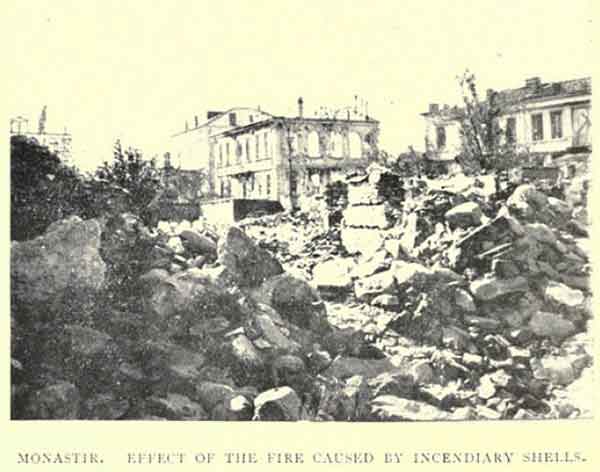 Последице бомбардовања Битоља Фото: Р. А. Рајс, Страдање града Битоља, Штампарска радионица Министарства војнога, Солун, 1917.