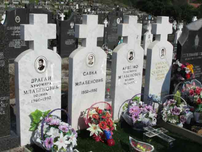 Гробље у Братунцу Фото: РТРС, СРНА