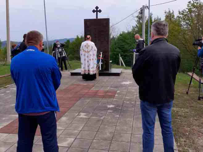 Парастос у Бијелом Потоку, Бања Лука, други дан Васкрса Фото: СРНА