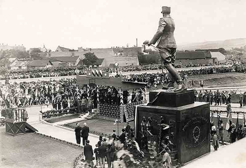 Освећење споменика витешком Краљу Александру, Крагујевац, 28. 6. 1936. године Фото: Архива