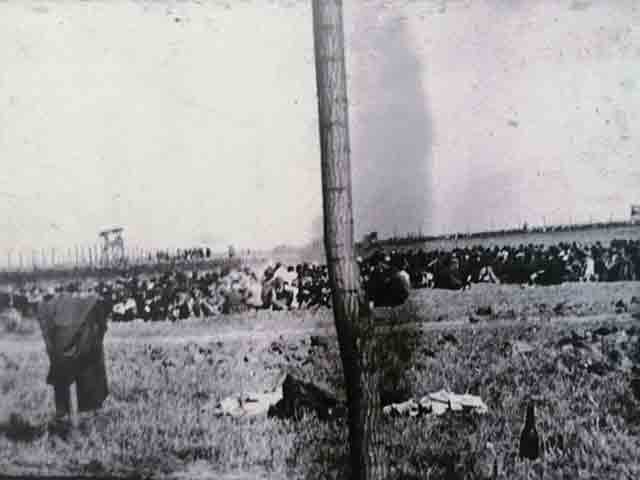 Логор у Јарку, на ливади Фото: Дистрикт.рс, Изложба фотографија „Крвави марш 1941-2021.“