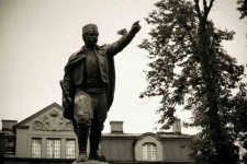 Споменик Војину Поповићу Војводи Вуку у Београду Фото: СПОНА Скопље