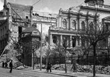Београд: Рушевине Двора 6. априла 1941. године Фото: Архива