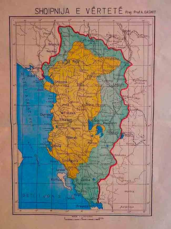 Мапа пројектоване „Велике Албаније“ изложена у Прекршајном суду у Тирани, Албанија Фото: Архива, снимак