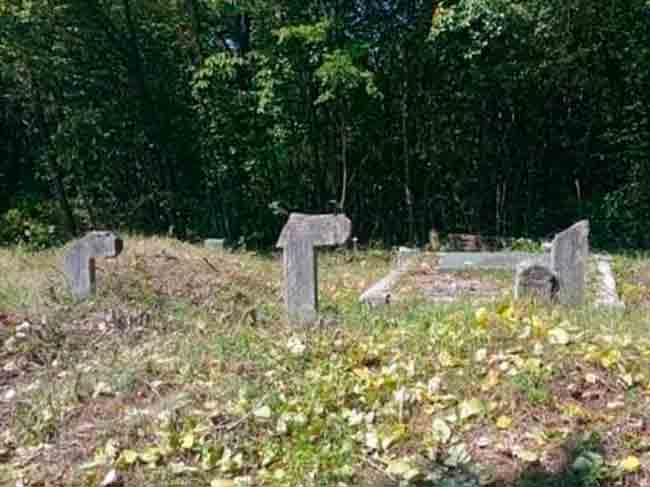 Какањ: Разорено српско православно гробље Фото: РТРС