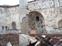 Унутрашњост оскрнављене и у Мартовском погрому 2004. спаљене Цркве Светог Николе (1544,1830) у Приштини Фото: Влада Републике Србије, Канцеларија за Косово и Метохију