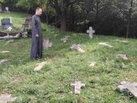 На православном гробљу Печуј у Зеници порушено 60 надгробних споменика и крстова Фото: РТРС