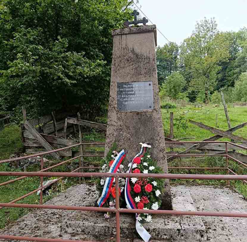 Подгорија код Мркоњић Града стратише Срба из Доње и Горње Подгорије масакрираних септембра 1941. године, споменик у засеоку Анђелићи Фото: СРНА Подгорија код Мркоњић Града стратише Срба из Доње и Горње Подгорије масакрираних септембра 1941. године, споменик у засеоку Анђелићи Фото: СРНА