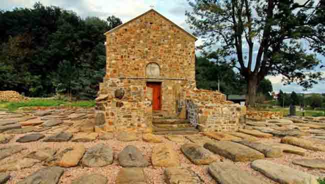 Љиг: Средњовековно гробље око задужбине челника Влкдрага у Дићима под Рудником Фото: Вечерње новости, Борис Субашић Љиг: Средњовековно гробље око задужбине челника Влкдрага у Дићима под Рудником Фото: Вечерње новости, Борис Субашић