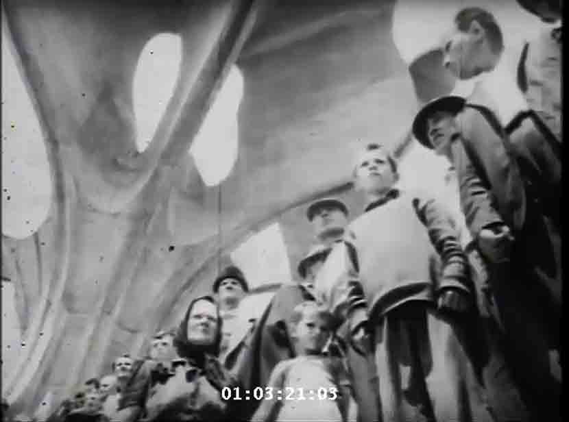 Кадар из документарног филма <i>Јасеновац</i> (1966) о откривању споменика <i>Цвет</i> Фото: Богдан Жижић, <i>Загреб филм</i>, 1966, Музеј холокауста: Film | Accession Number: 2002.537.2 | RG Number: RG-60.3877 | Film ID: 2714, screenshot