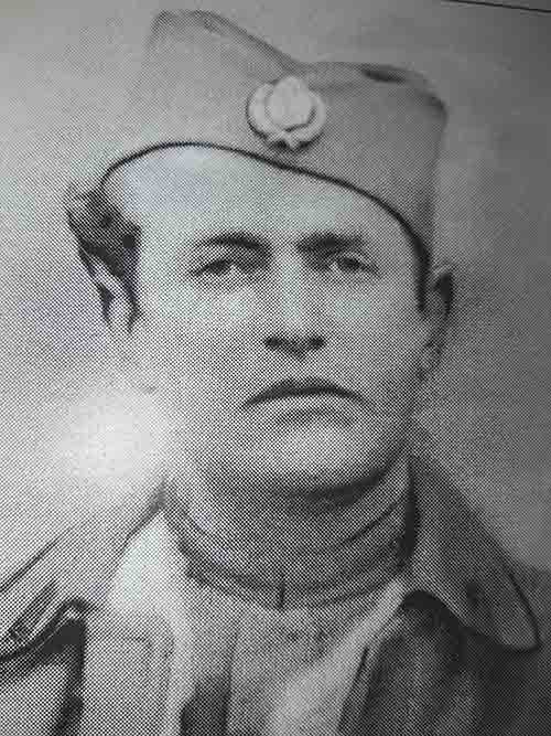 поручник Мане Манојло Вековић, командант штапског батаљона Павла Ђуришића Фото: Магазин Седмица, sedmica.me, фото-албум породице Вековић