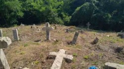Травник: Сви православни споменици на гробљу у Засељу уништени Фото: РТРС, Одбор за заштиту Срба у ФБиХ