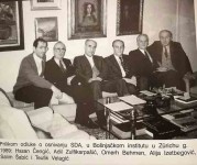 Цирих, Муслимански институт, Одлука о оснивању СДА, 1989. године – Хасан Ченгић, Адил Зулфикарпашић. Омер Бехмен, Алија Изетбеговић, Салим Шабић и Теуфик Велагић Фото: О. О. СДА Соколац ФБ налог