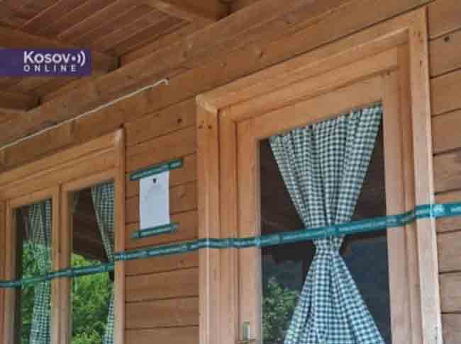 Газиводе: Отимање српских кућа у насељу Међеђи Поток, оп. Зубин Поток Фото: Kosovo Online Газиводе: Отимање српских кућа у насељу Међеђи Поток, оп. Зубин Поток Фото: Kosovo Online