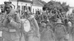 Пецка 1914: 1.300 каплара на путу за Дрински фронт Фото: Политика, Шумадијска дивизија
