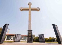 Поткозарје: Спомен-комплекс Србима убијеним 1942. године у Поткозарју (Ивањска), Пискавици и Верићима Фото: СРНА