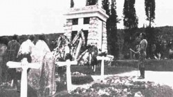 Агиос Матеос: Откривање споменика на гробљу Дринске дивизије, краљ (тада регент) Александар, 17. мај 1916. године Фото: Министарство одбране Републике Србије